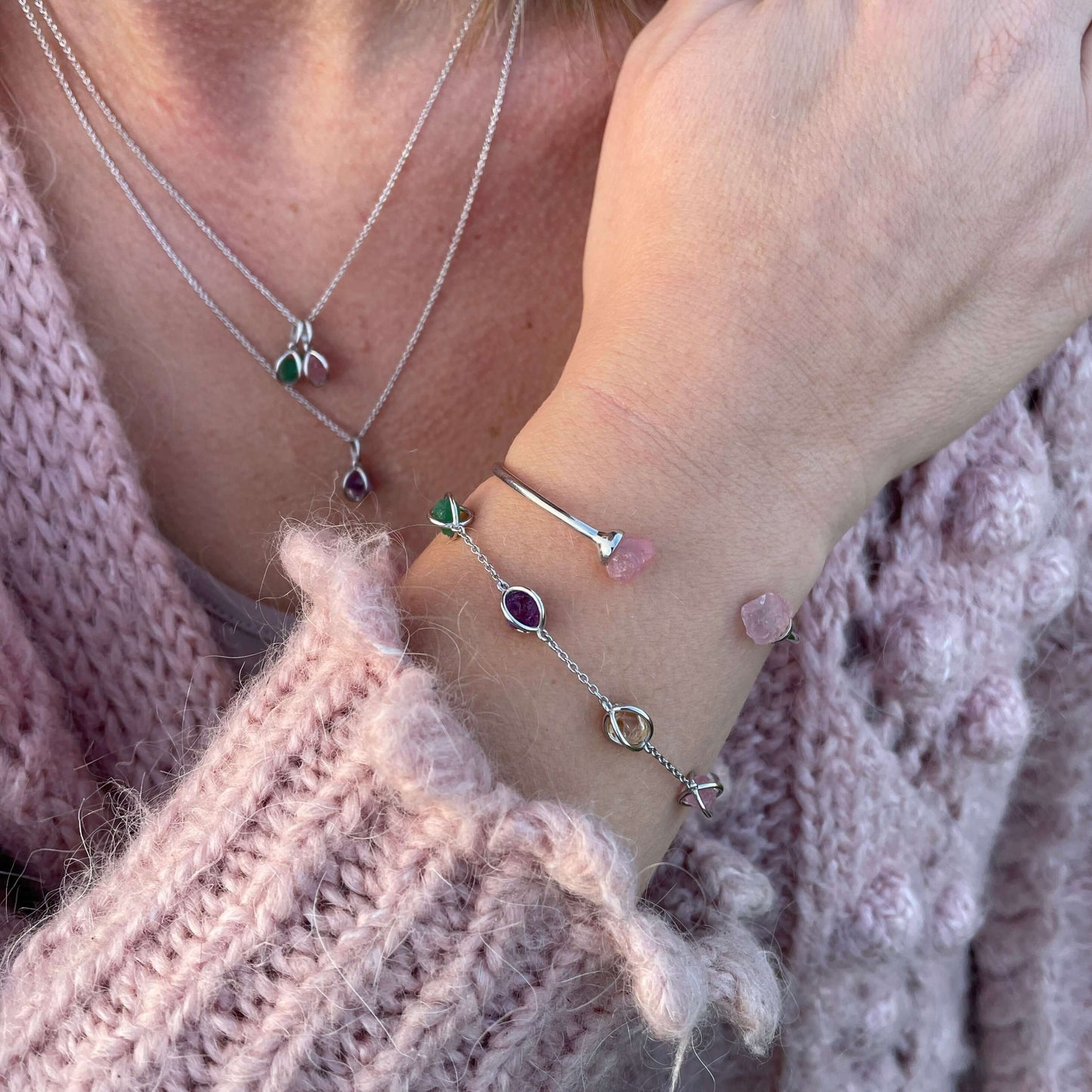 halsband med råa kristaller och armband med råa kristaller för dina affirmationer
